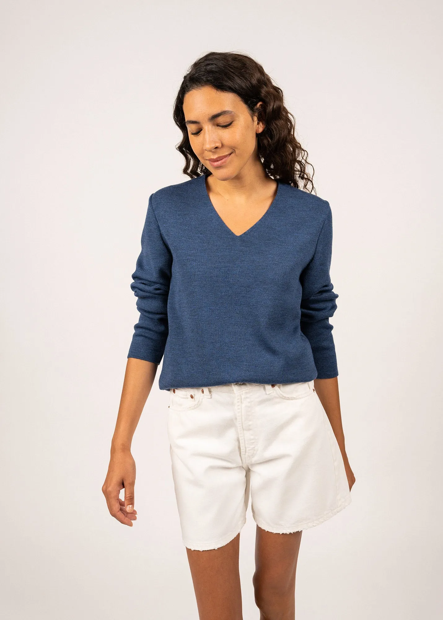 Brehat V neck jumper - in soft wool (JEAN)